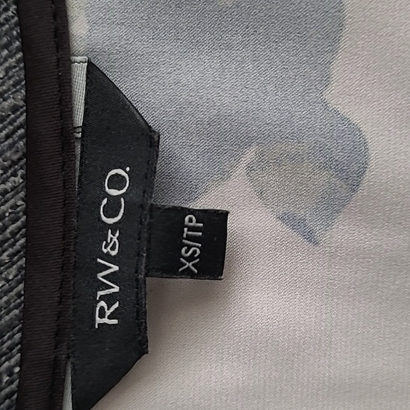 Lace trimmed camisole - Picture 3 of 4